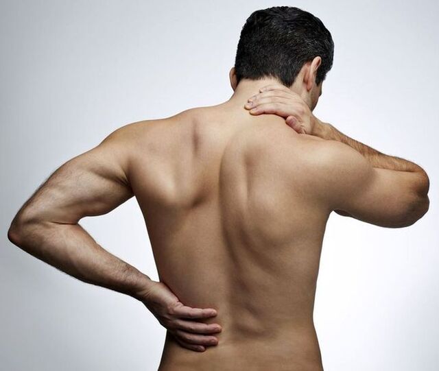Long-term pain under the blade of the left shoulder in a man, which requires a visit to a therapist
