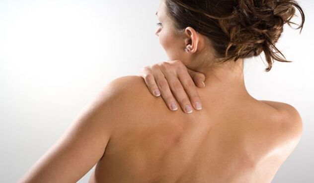 The woman is worried about the pain under the left shoulder in the back from the back